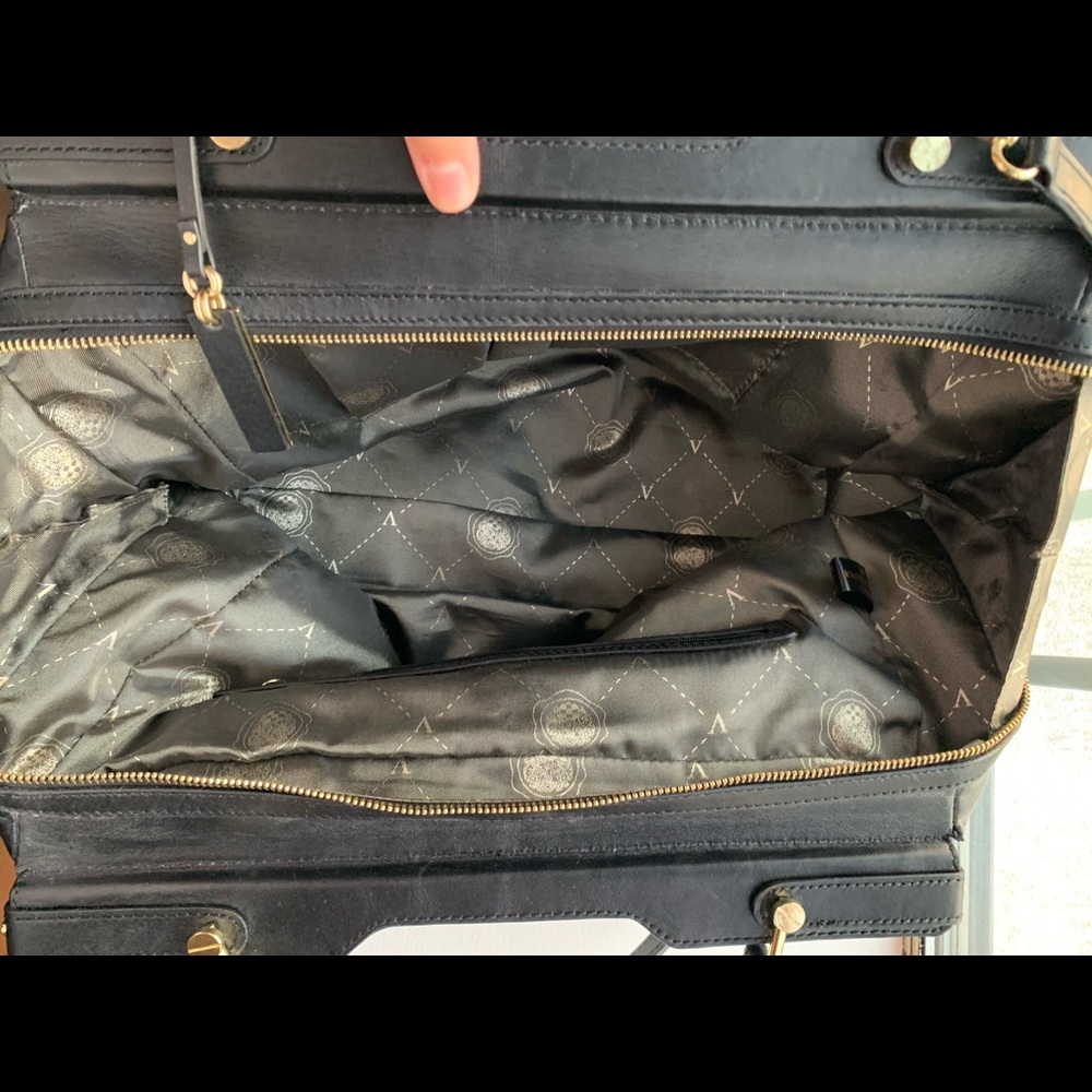 Vince Camuto purseblack with grey and white detail